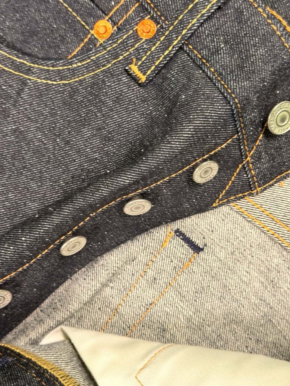 Levi's 501 Original Selvedge Denim Jeans - Picture 8 of 10